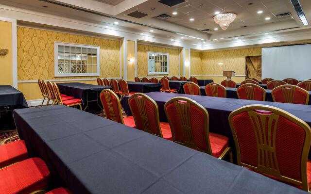 Best Western Mill River Manor