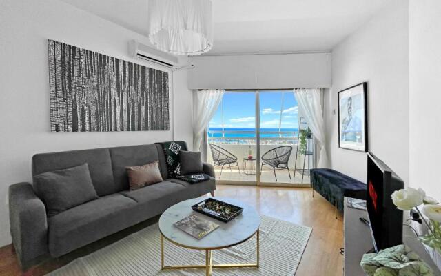 1BR Seaview Apt close to the beach - Top location
