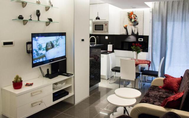 Lady Tania Apartment