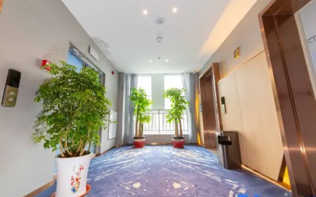 LANOU Hotel (Huangdao District Xuejiabozi Subway Station) – Hotel Rooms – Qingdao