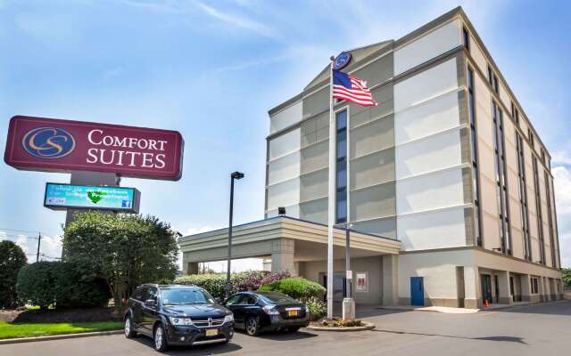 Comfort Suites at Woodbridge