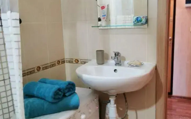 Gold Apart on Molodogvardeytsev Street 74