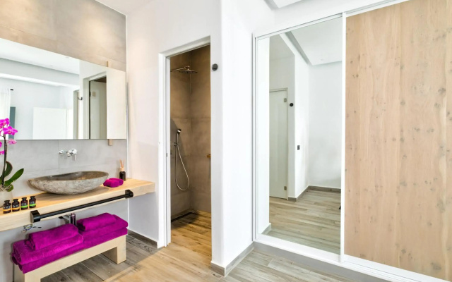 Portes Mykonos Suites & Villas