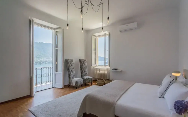 Villa Chiara Moltrasio With Private Garden by Rent all Como