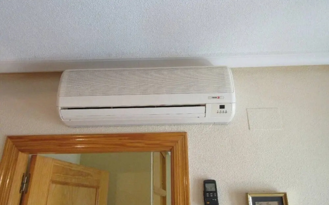 Nice Apartment Downtown - 15 minutes from the sea