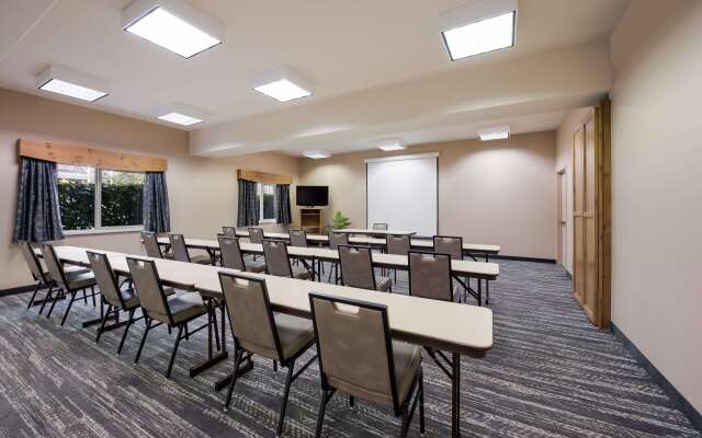 Best Western Plus Kentwood Lodge