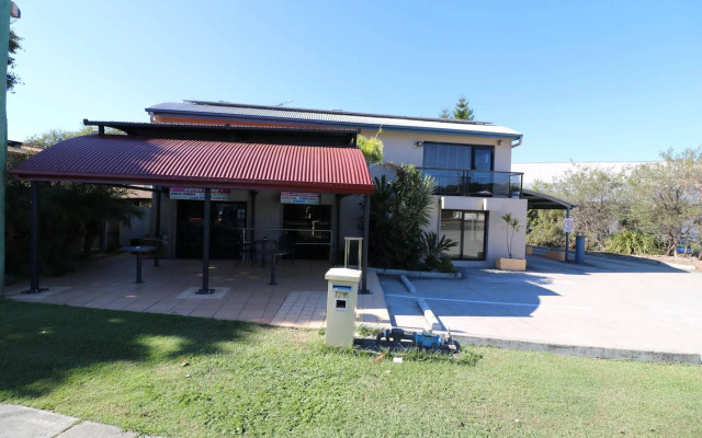 Novena Palms Motel