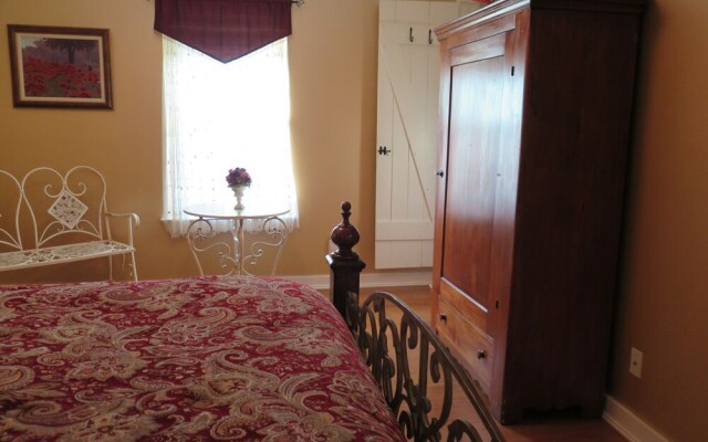 Yellow House Bed and Breakfast