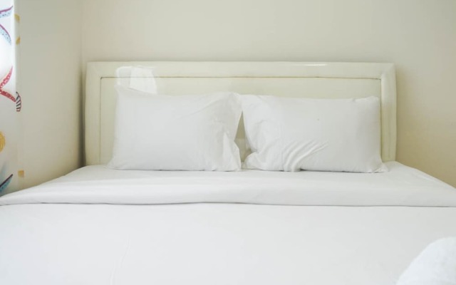 Comfortable 2BR Apartment at Green Pramuka near Mall