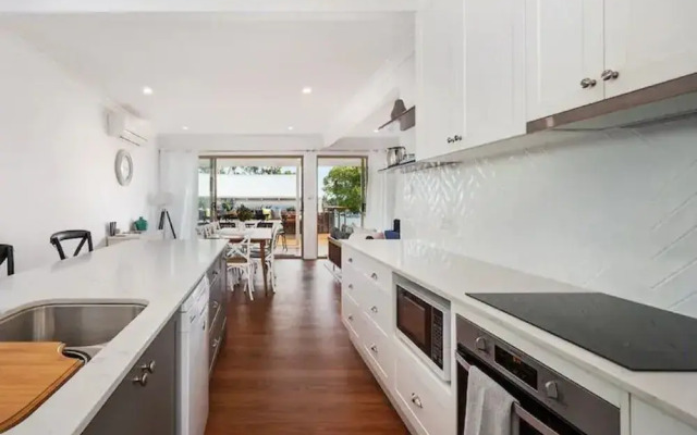 Waratah Up Douro - Your Innkeeper Mudgee