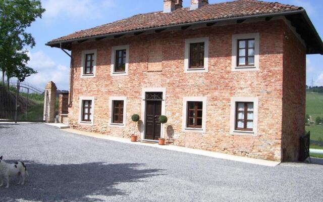 B&B Cascina Gaione Via Gallina,18b 12052 Neive cn