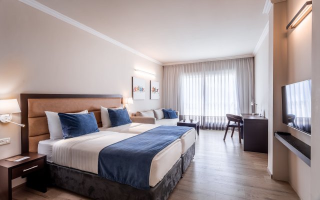 Kfar Maccabiah Hotel and Suites