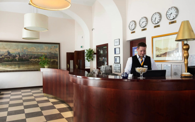 EA Hotel Downtown