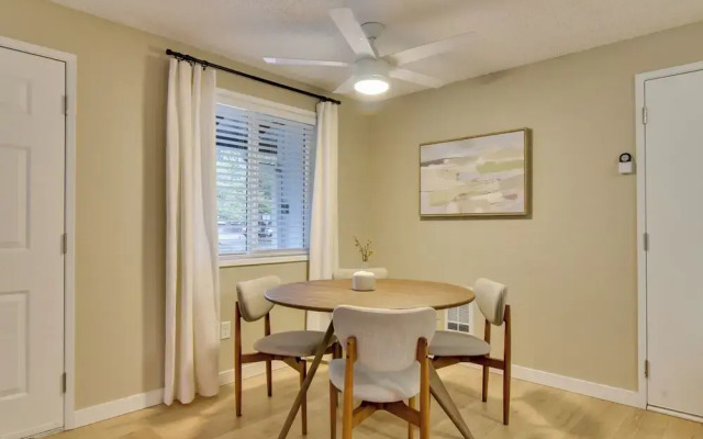 Lovely Vancouver Retreat w/ Home Gym!