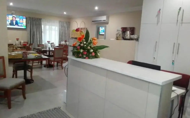 Benoni N12 Hotel