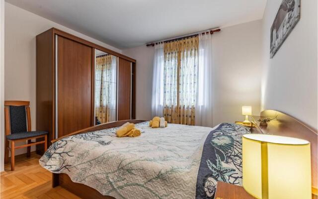 Stunning Apartment in Pula With Wifi and 2 Bedrooms