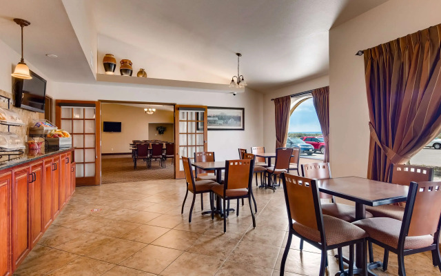 Best Western West Hills Inn