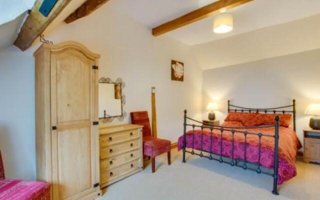 Holiday Home Maesmynis