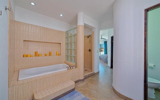 Walk to Cabo Bella beach 3BR Gem: Casa Angelina