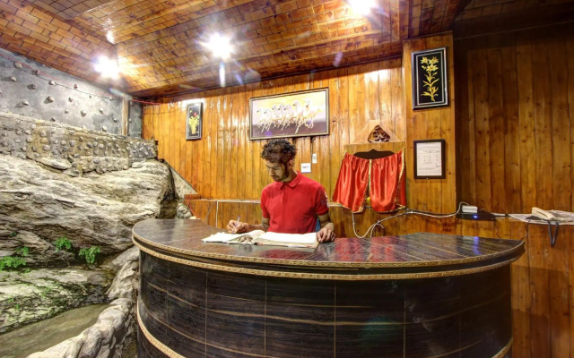 Capital O Shishamaati