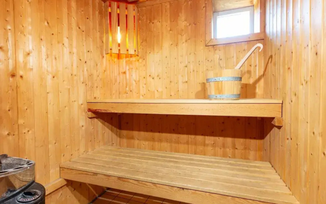 Restyled Holiday Home with 2 Bathrooms near Beach
