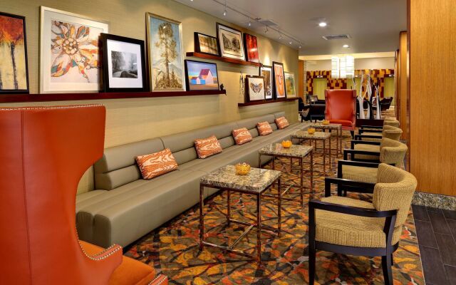 DoubleTree by Hilton Hotel St. Louis - Chesterfield