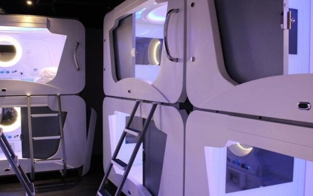 Heybear Capsule Hotel