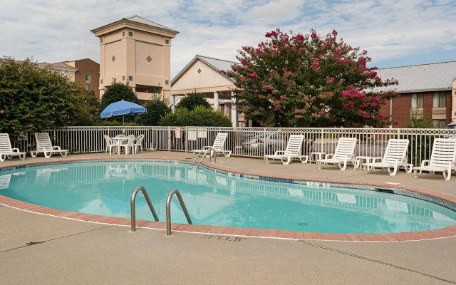 Comfort Inn Petersburg Fort Lee Area