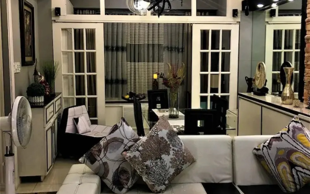 Stunning Eastwood Condo Suite