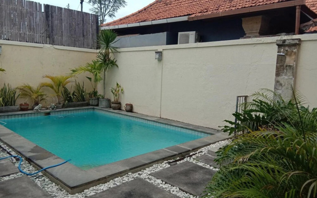 Loven Sanur Guest House