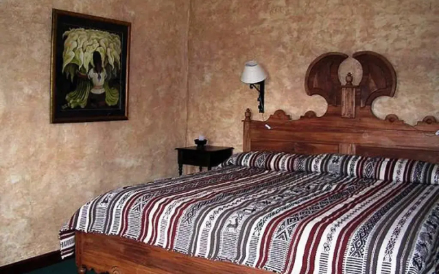 Las Palmeras Inn
