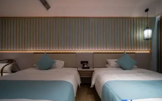 Maple Jiangfeng Bieyuan · Riverside Homestay (Suzhou Hanshan Temple & Guanqian Street Branch)