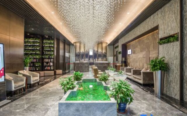 Chengdu HW Hotel