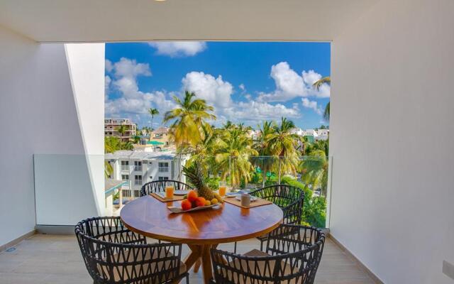 Private Picuzzi in New Penthouse Los Corales, 403