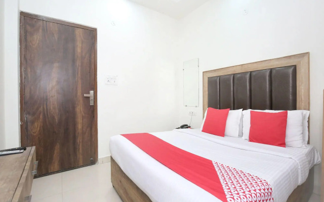 OYO 10430 Hotel Citi View Inn