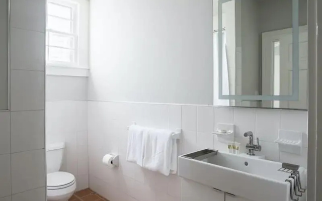 Sonder - Mandeville Suites