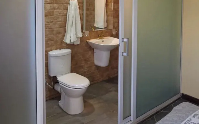 JKIA Boutique Inn