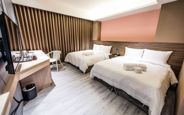 Six Fukun Hotel