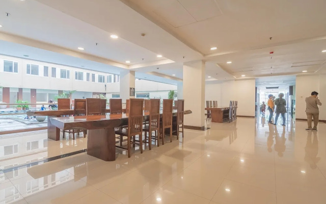 Emerald Apartel by RM.