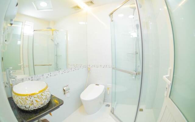 Hai Van Luxury Hotel