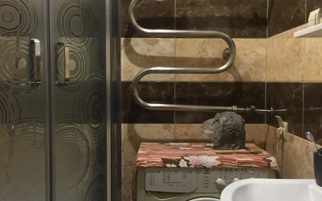 Хостел Мансардная комната с невысоким потолком до 170 см