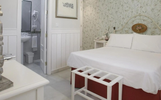 Basic Hotel Puerta de Sevilla