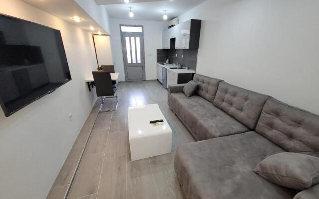 Apartment Diamond -modern and lovely seaside studio apartment