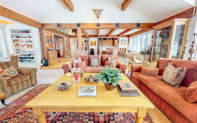 Trails Edge by Snowmass Vacations