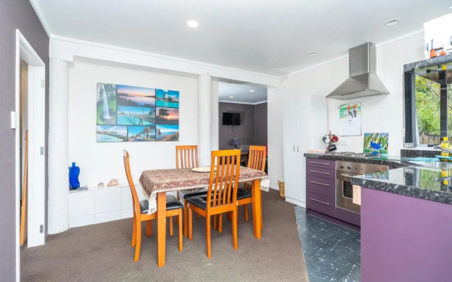 Apartment on Robert Rd