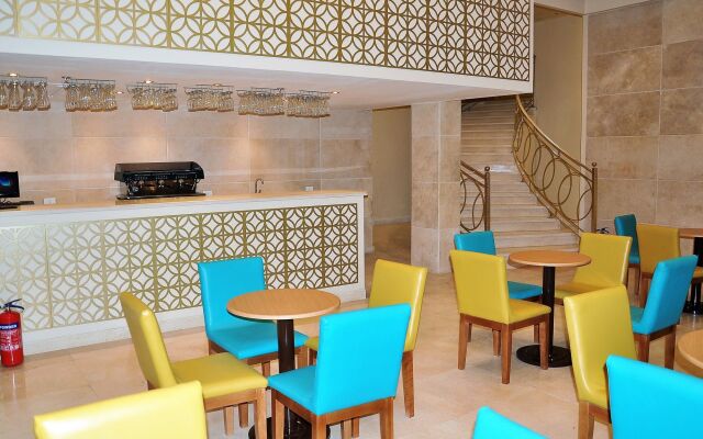 Cleopatra Hotel