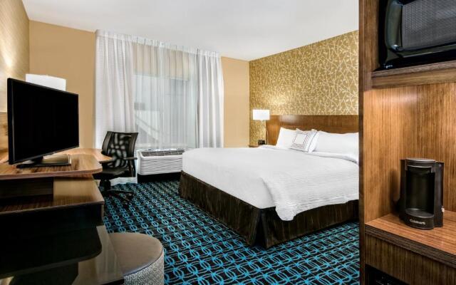 Fairfield Inn & Suites by Marriott Van Canton Area