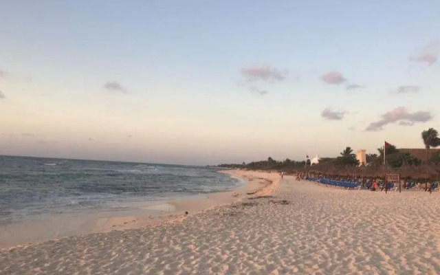 Bahia Principe & Golf Residences (Terrazas Condo)