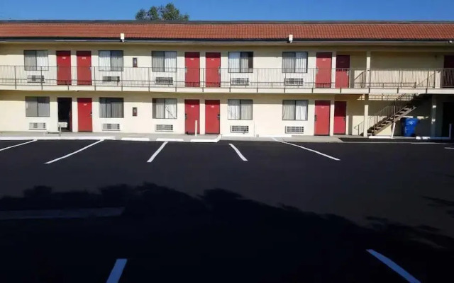Royale Inn Motel
