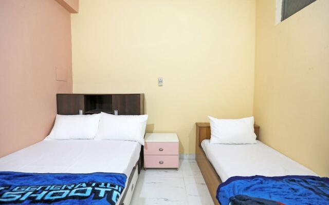 SPOT ON 48329 Dee 9 Residency